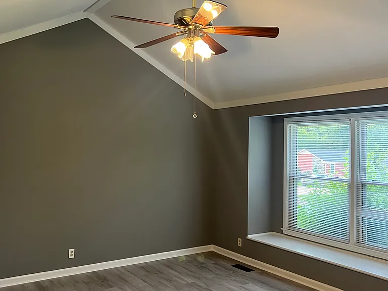 190 Evergreen Cir — Photo 3