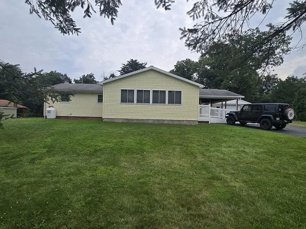 312 Haven Pines Rd, Mill Hall, PA 17751