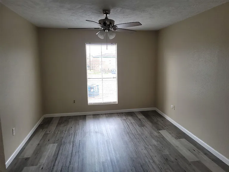 1516 Bay Area Blvd #2 — Photo 11