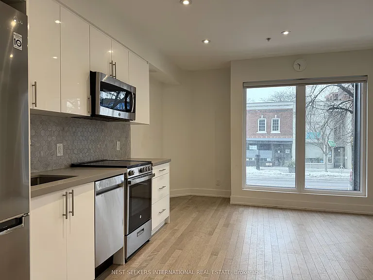 1555 Bloor St W #4 — Photo 4
