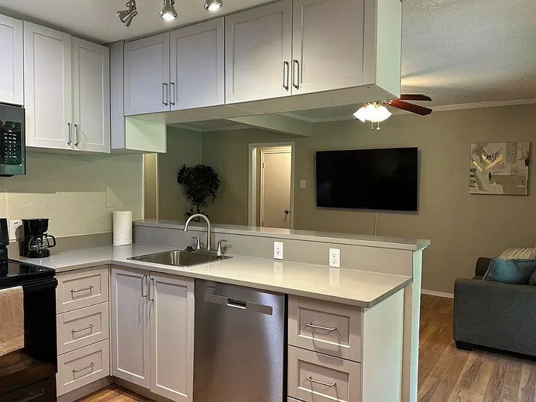 1607 Sagebrush Trl — Photo 16