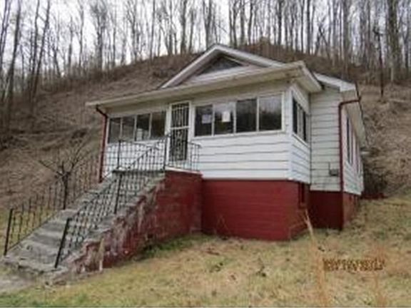 2nd image of 140 Creekside Dr