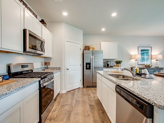 7th image of this home