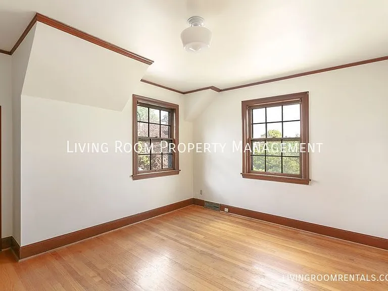 6445 N Williams Ave — Photo 13