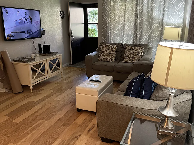 2801 N Los Felices Cir E #D110 — Photo 15