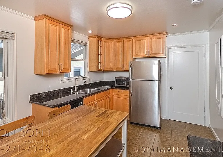 1351 Chestnut St — Photo 13
