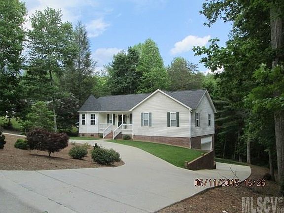 2nd image of 1016 Cambridge Ct