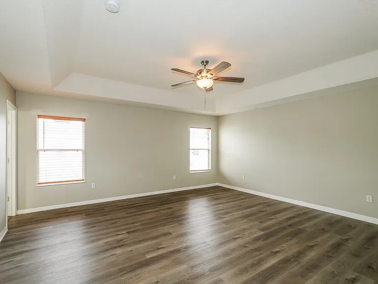 9322 Zincoe Ln — Photo 11