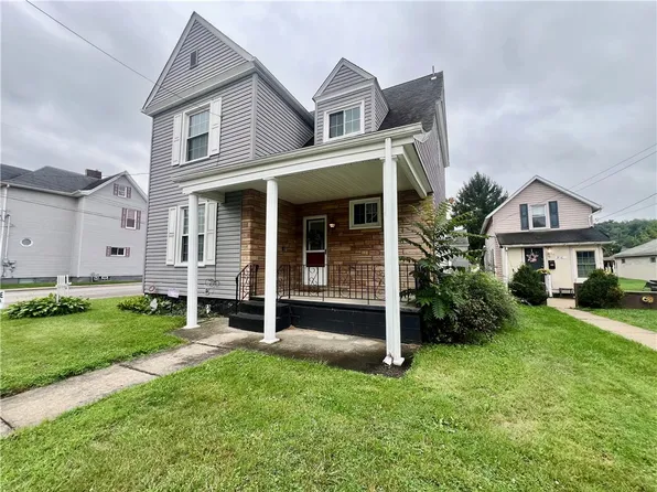 920 Dewey Ave, New Castle, PA 16101