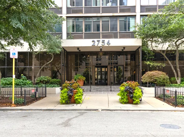 2754 N Hampden Ct APT 1806, Chicago, IL 60614