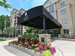 1300 N Prospect Ave APT 216, Milwaukee, WI