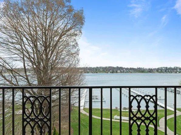 35 South Walworth AVENUE #401, Williams Bay, WI 53191