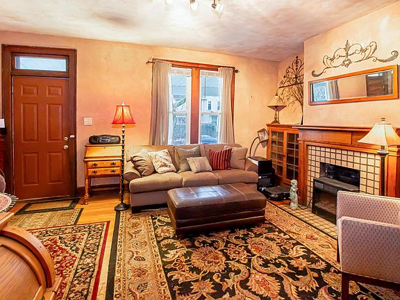 3rd image of 2658 Findley Ave