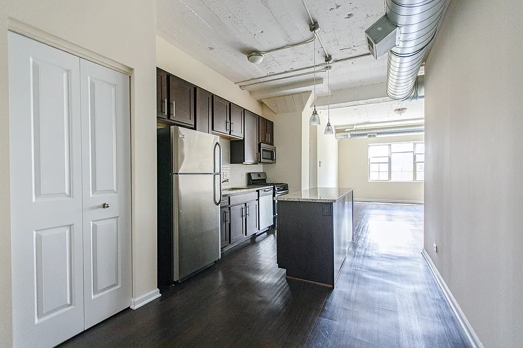 5822 N. Western Ave. — Photo 1