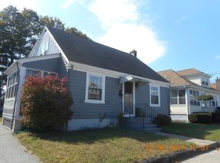 85 Whittier Rd, Pawtucket, RI 02861
