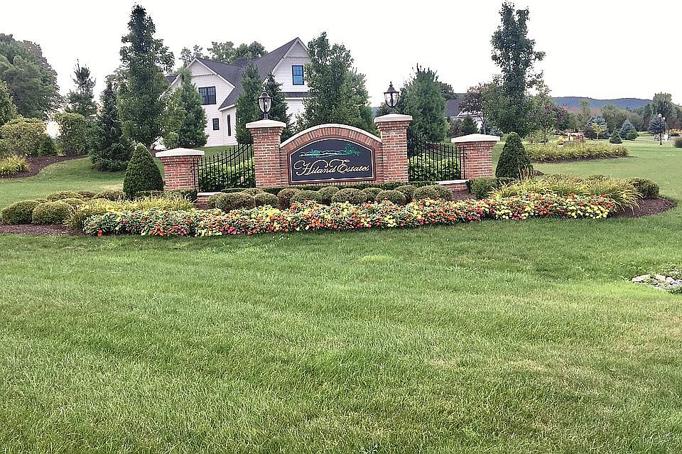 1st image of 14 Grandview Dr