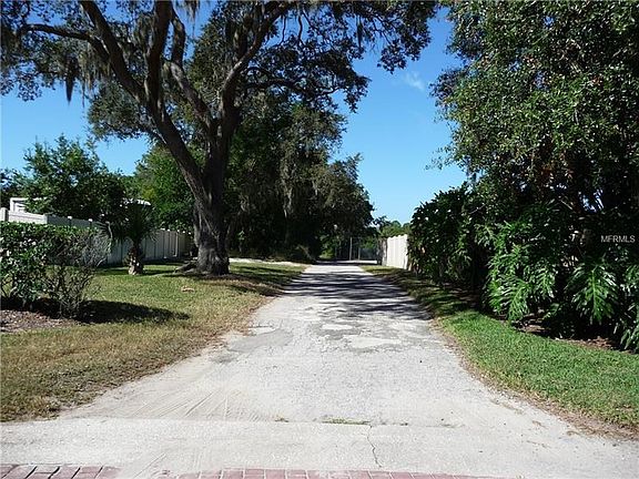 5th image of N Jasmine Ave