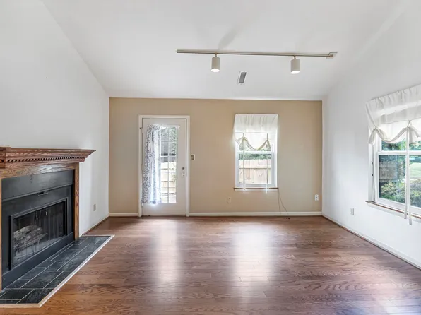 768 Merion Grn, Charlottesville, VA 22901