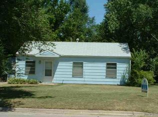 1416 E Charleston Dr, Wichita, KS 67219