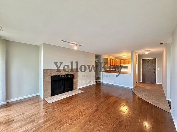 2nd image of 5820 Oakwood Dr Unit 2H
