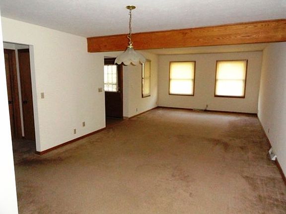 18300 US-Hwy 127 Woodsview Apts.