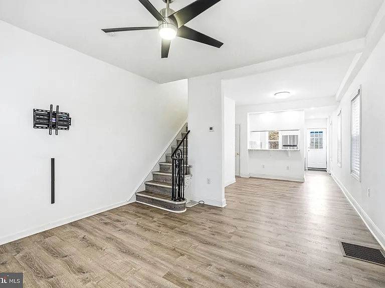 11 E Atlantic Ave — Photo 8