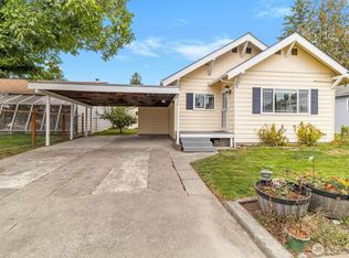 310 2nd St, Sumas, WA 98295