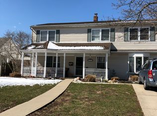 26 Barnyard Ln, Levittown, NY 11756