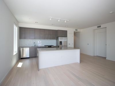52 Innes Ct #201, San Francisco, CA, 94124