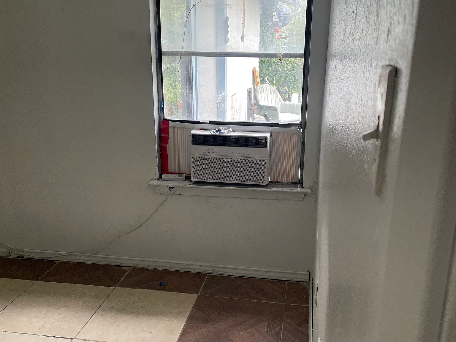 3 bed, 1100 sqft, $1,600 — Photo 4