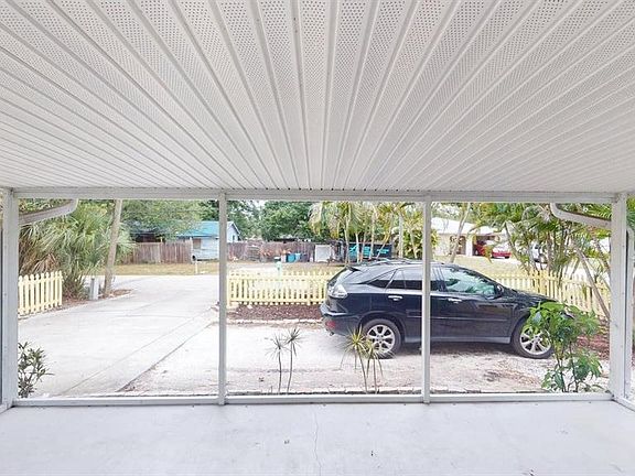 5th image of 2912 Hawthorne St