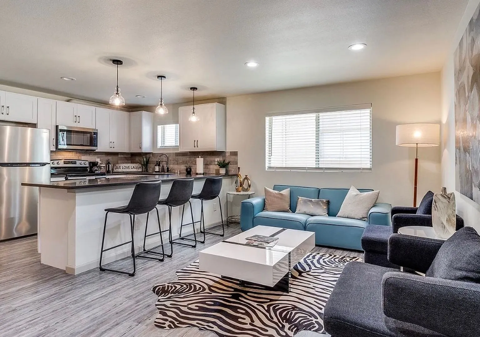 4912 Gaston — Photo 3