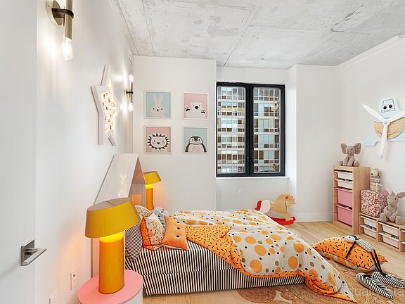 3rd image of 3707 Blackstone Pl #305