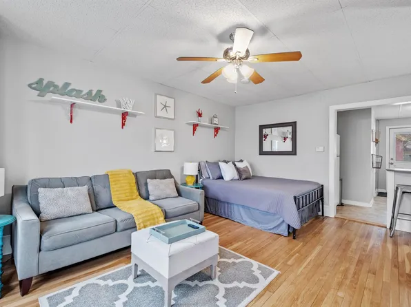 792 Grove St APT 2, Manchester, NH 03103