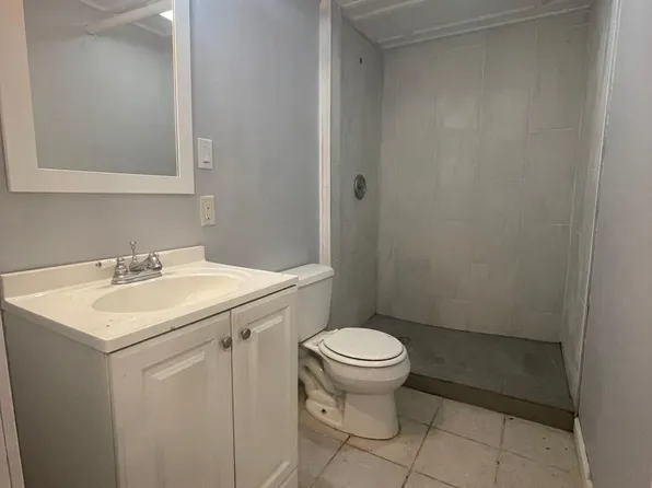 (undisclosed Address), Elizabeth, NJ 07202