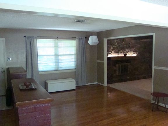 3rd image of 1101 Stuckert Dr