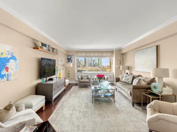 25 Sutton Place South image 1 of 10