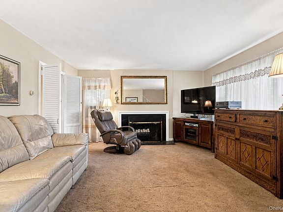 3rd image of 26 Reynolds Place