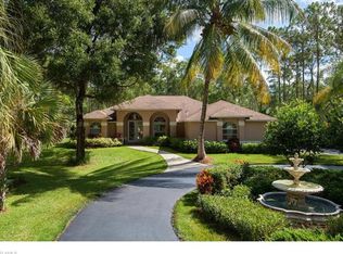 5665 English Oaks Ln, Naples, FL 34119