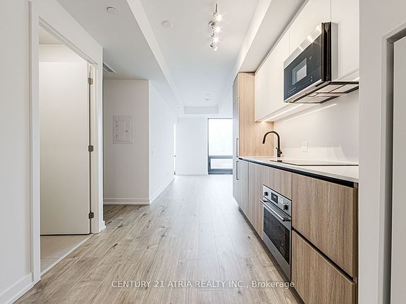 5th image of 35 Parliament St #1805