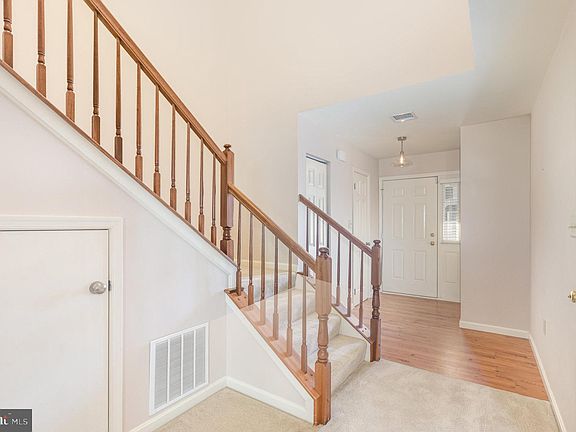 3rd image of 620 Glenbrook Dr