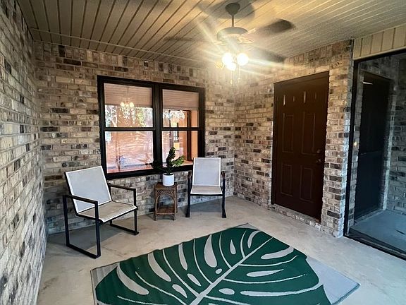 5th image of 2682 Pine Ridge Dr