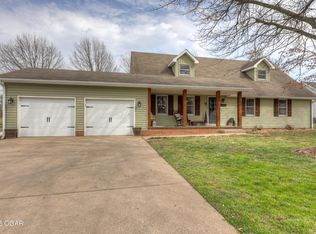 2032 Alison St, Carthage, MO 64836