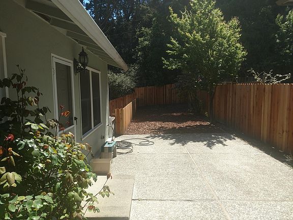 4th image of 2355 Rollingwood Dr