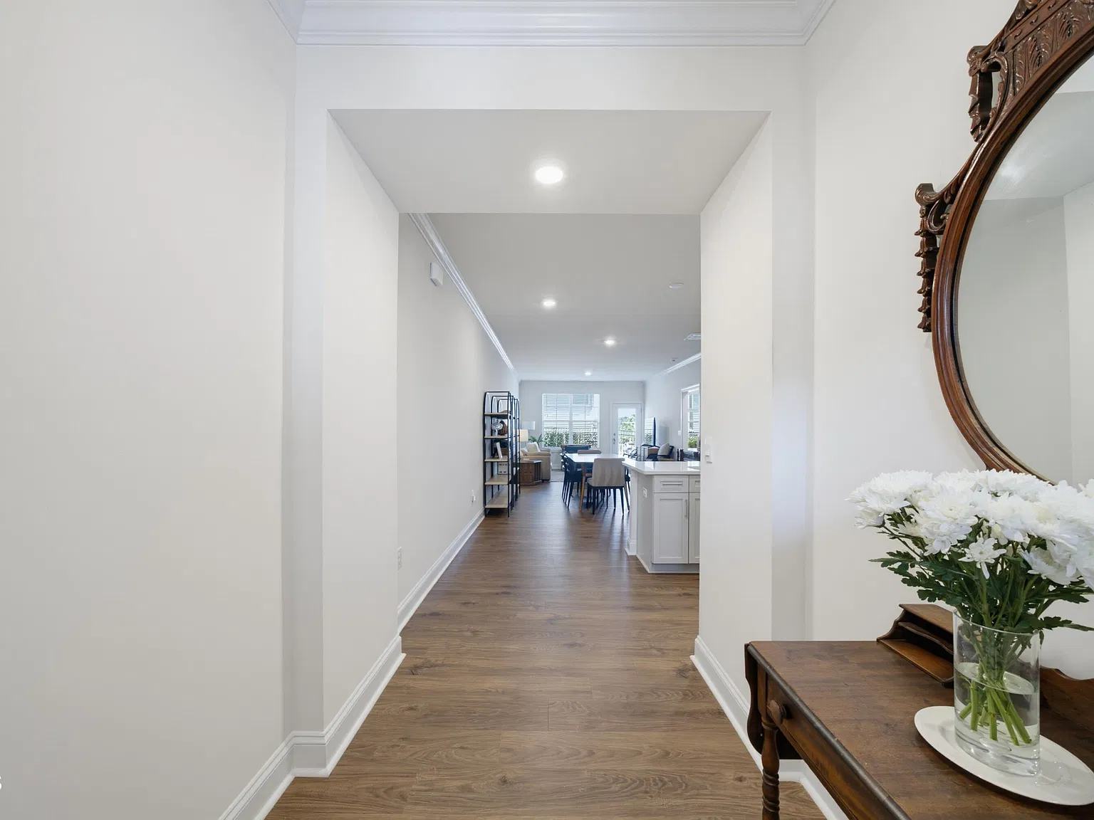 4 bed, 3.0 bath, 2561 sqft, $2,250 — Photo 2