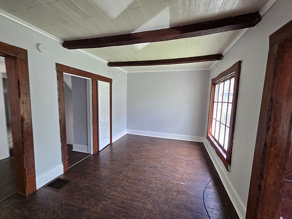 4th image of 1250 Kensington Ave