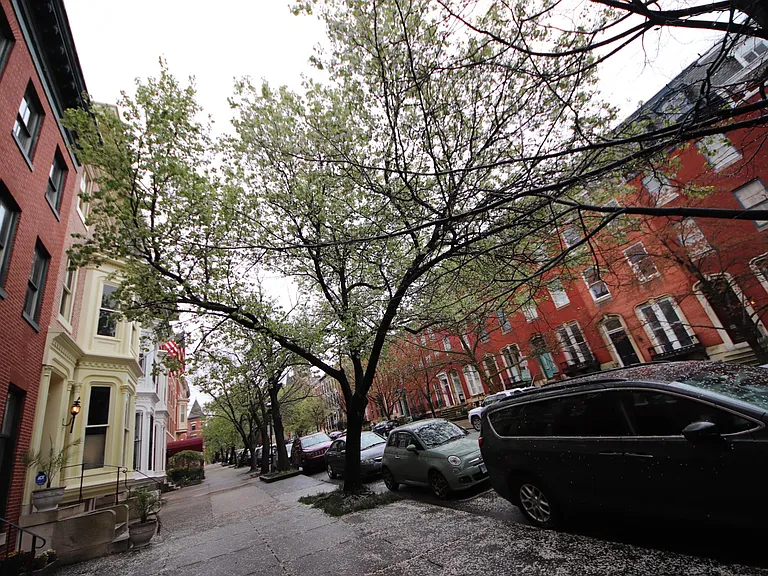 1422 Park Ave #4R — Photo 13
