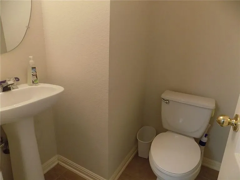 11000 Anderson Mill Rd #29 — Photo 13
