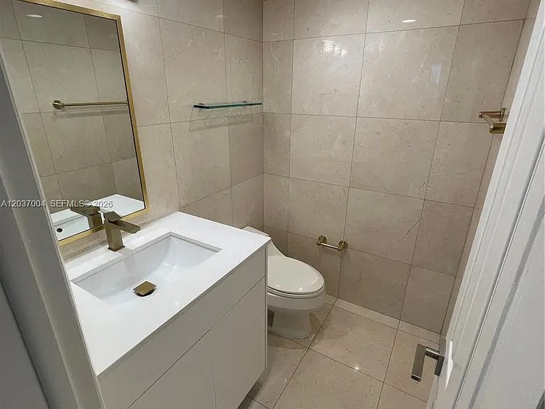 5025 Collins Ave #601 — Photo 21