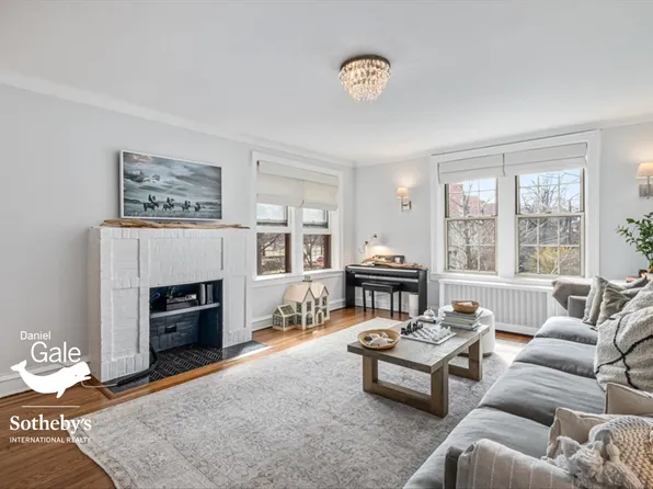 150 Burns Street image 1 of 21